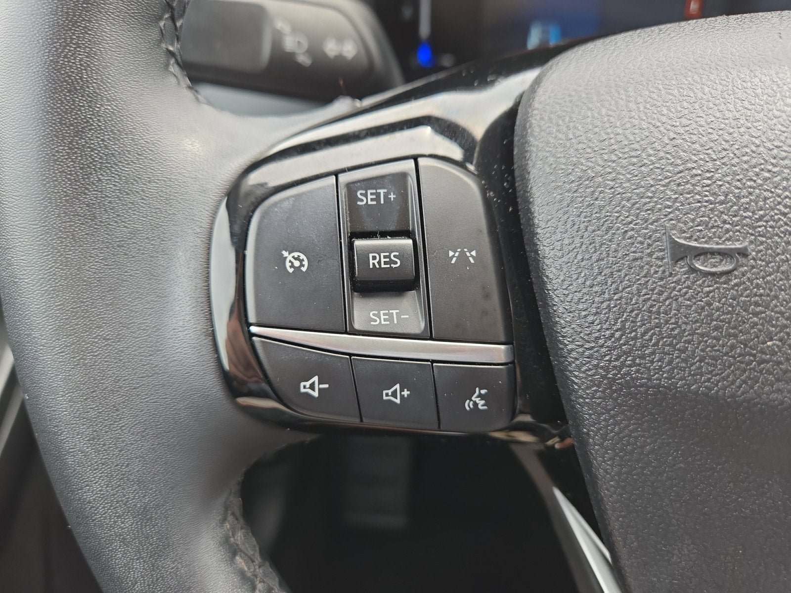 Certified 2023 Ford Escape Active AWD/4WD image 13