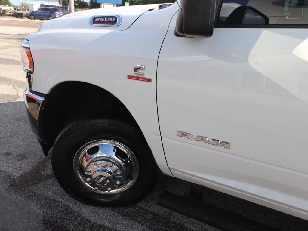 Used 2024 RAM 3500 SLT w/ Quick Order Package 2YG SLT AWD/4WD image 3