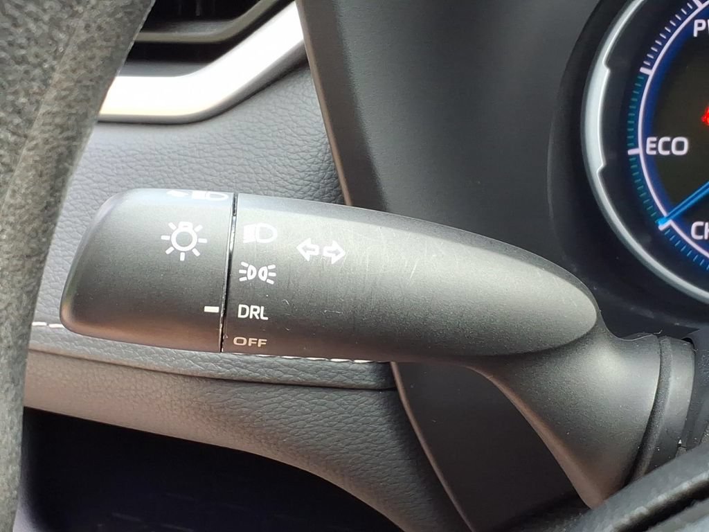 Used 2024 Toyota RAV4 LE AWD/4WD image 25