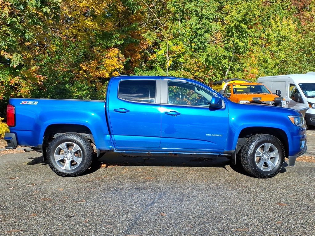 Used 2020 Chevrolet Colorado Z71 AWD/4WD image 3