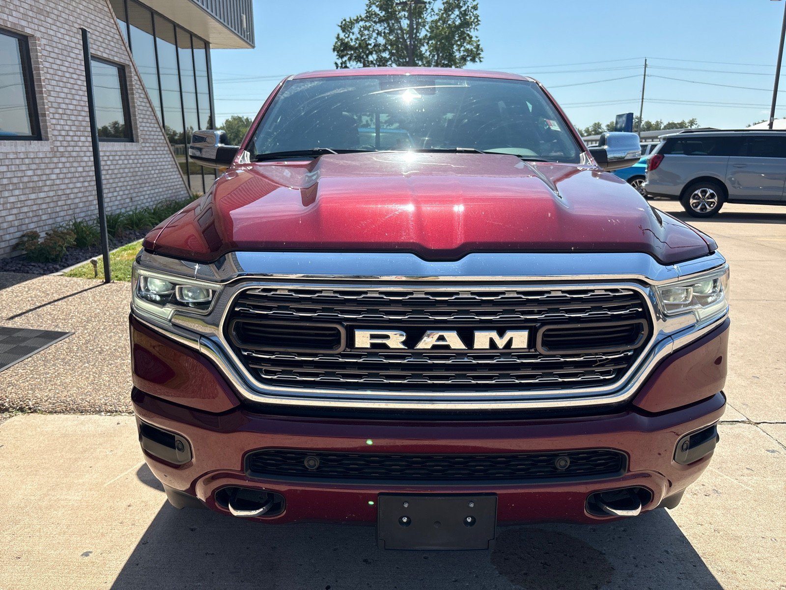 Used 2022 RAM 1500 Limited w/ Body Color Bumper Group AWD/4WD image 8
