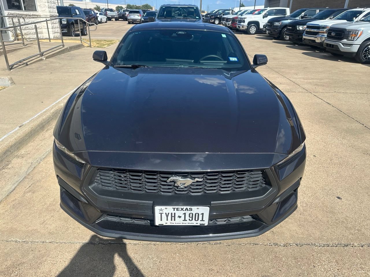 Certified 2024 Ford Mustang Coupe RWD image 2