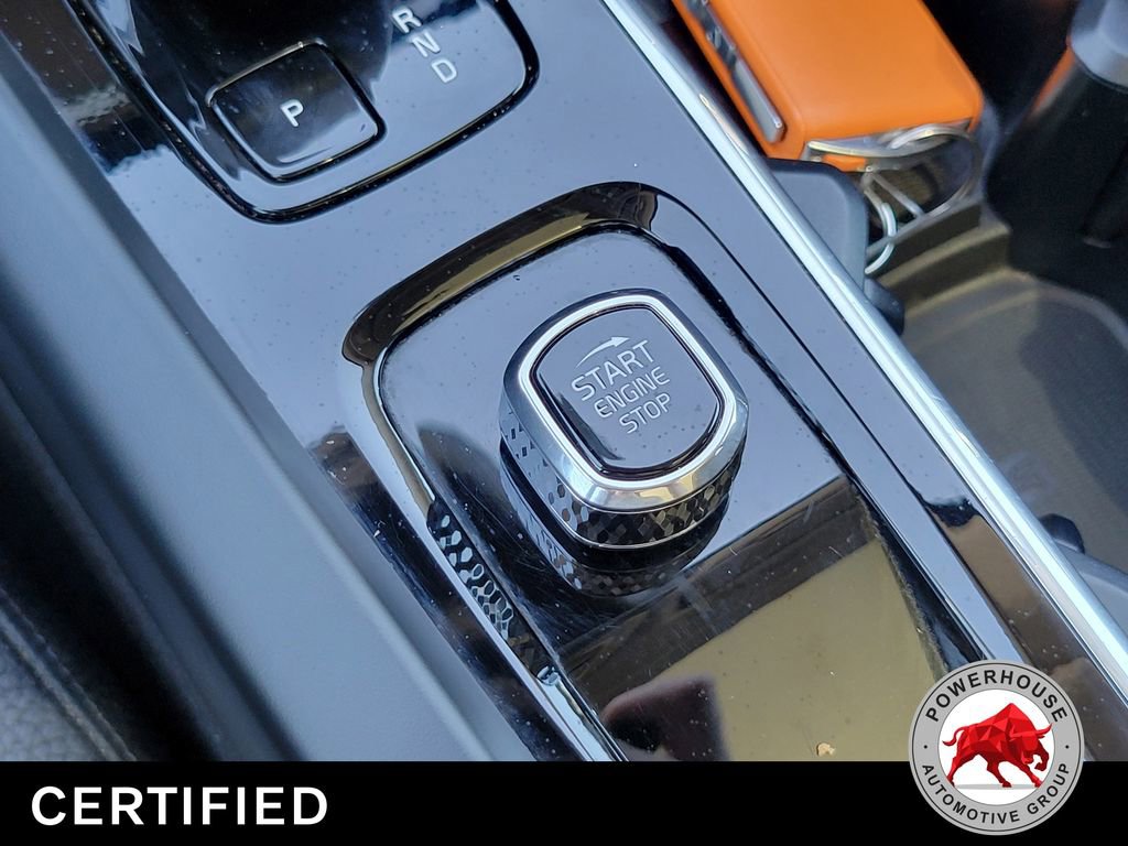 Used 2024 Volvo XC60 B5 Plus AWD/4WD image 37