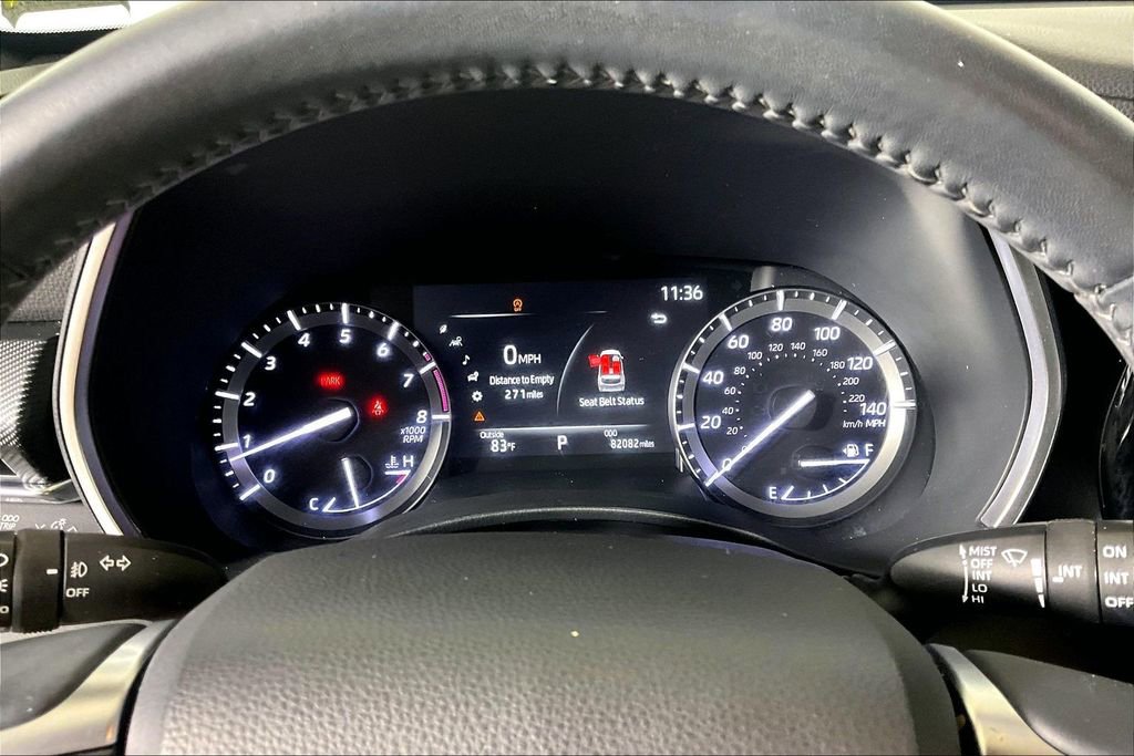 Used 2021 Toyota Highlander XSE FWD image 16