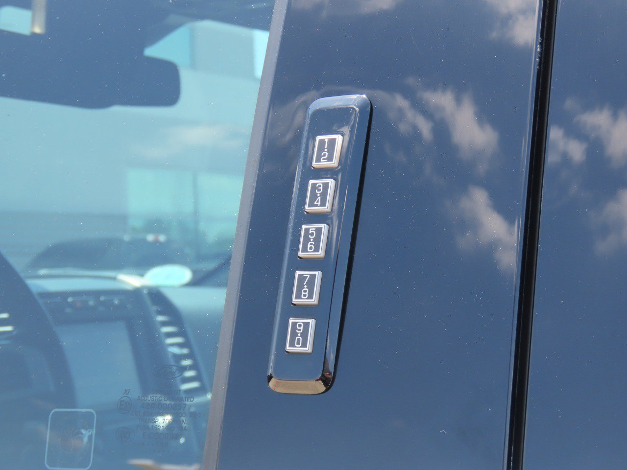Certified 2018 Ford F150 Platinum w/ Equipment Group 701A Luxury RWD image 19