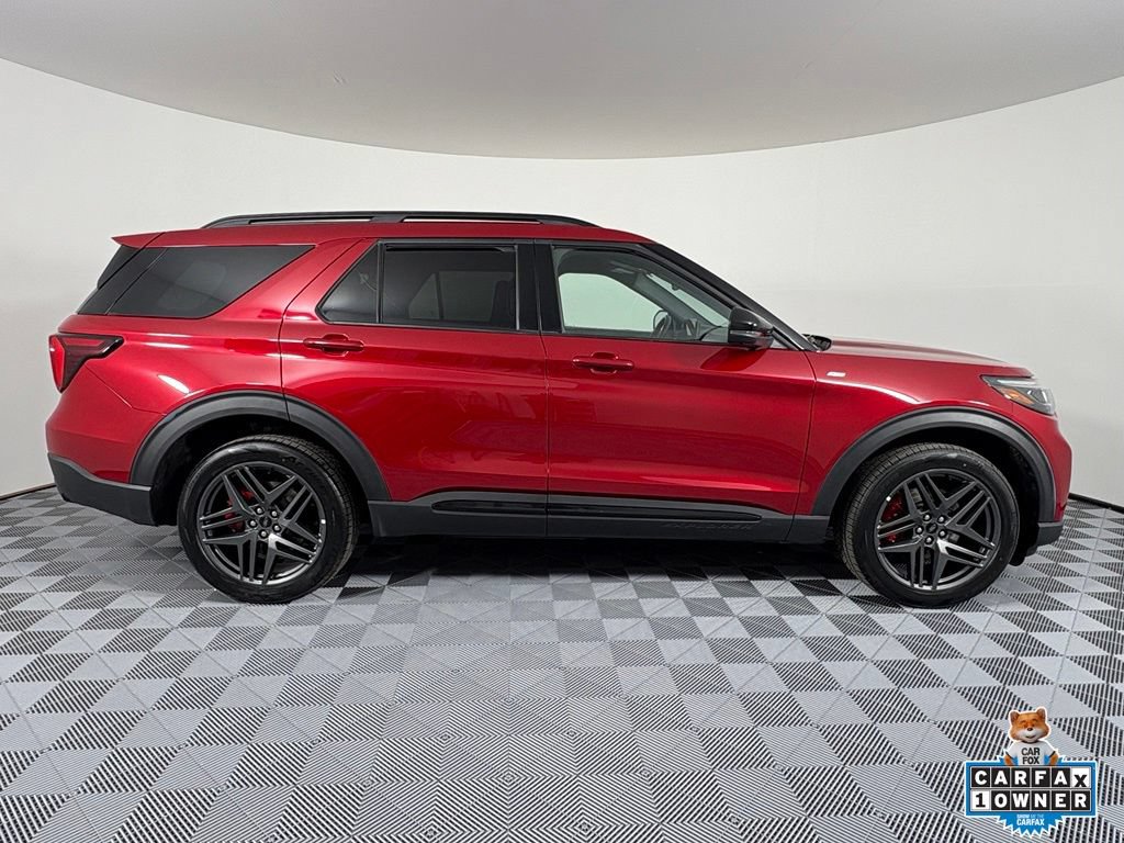 Certified 2025 Ford Explorer ST-Line w/ ST-Line Street Pack AWD/4WD image 7