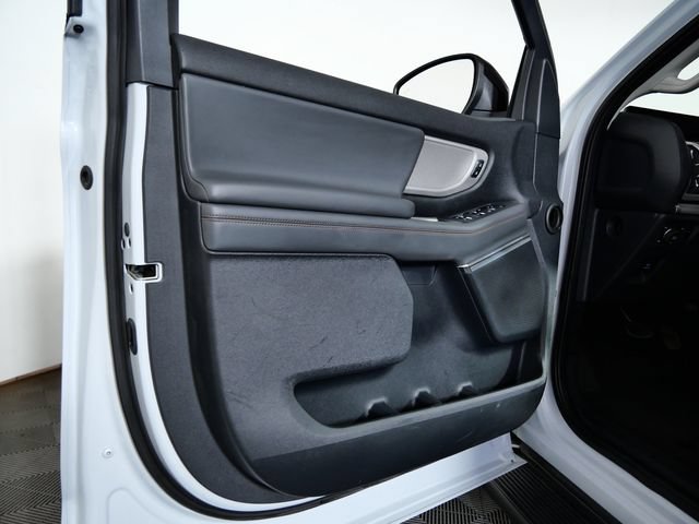 Certified 2025 Ford Expedition Active AWD/4WD image 18