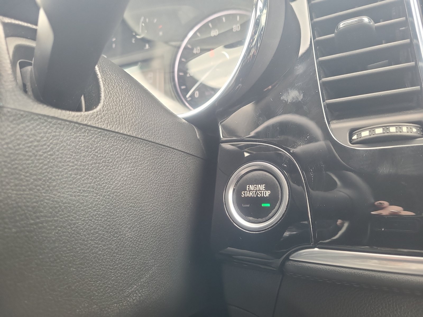Used 2018 Buick Encore Preferred AWD/4WD image 29