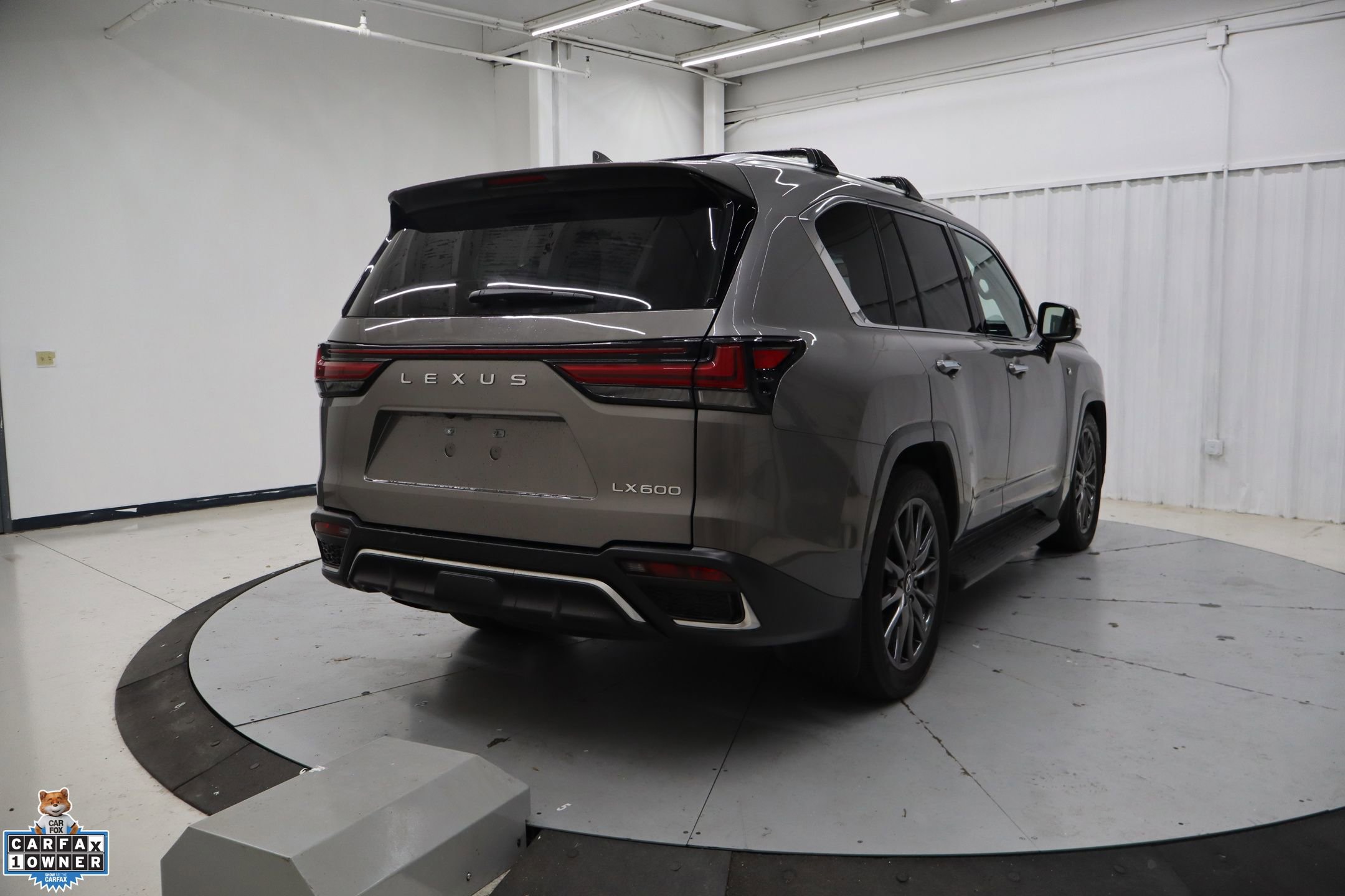Used 2024 Lexus LX 600 F Sport AWD/4WD image 4