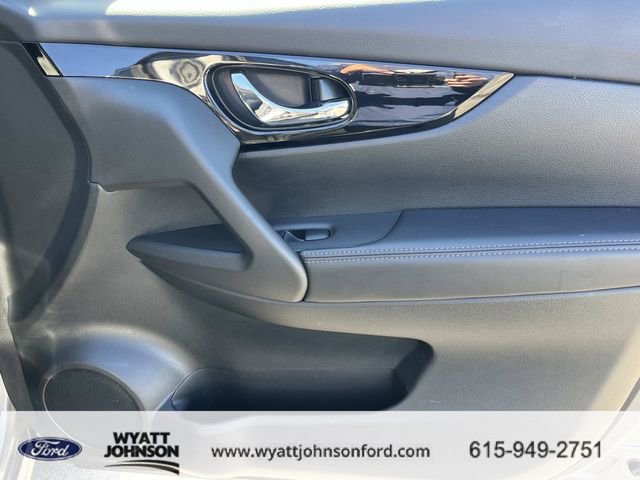 Used 2022 Nissan Rogue Sport SV w/ Technology Package image 22