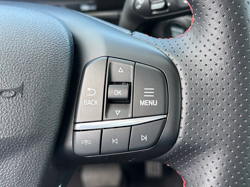 Certified 2025 Ford Escape ST-Line AWD/4WD image 32