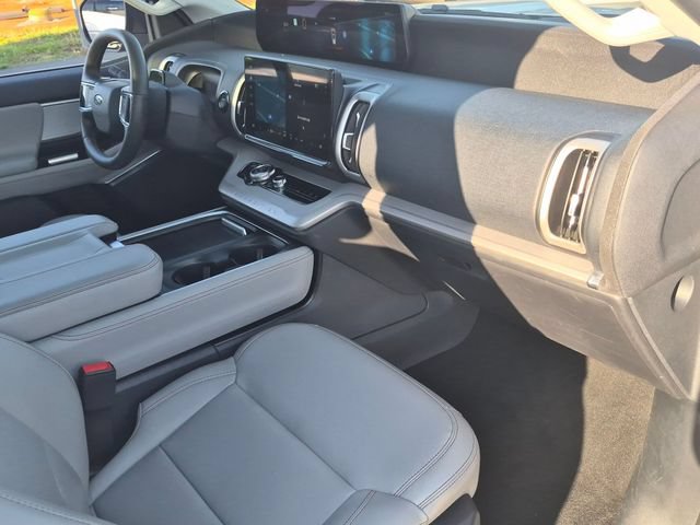 Certified 2025 Ford Expedition Max Active RWD image 31