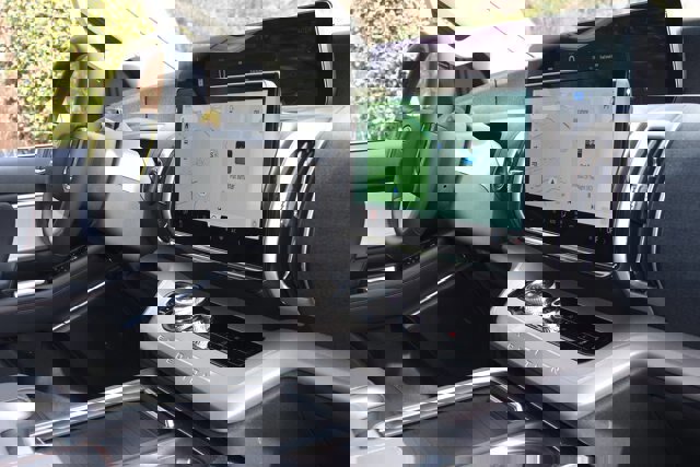 Certified 2025 Ford Expedition Active image 10