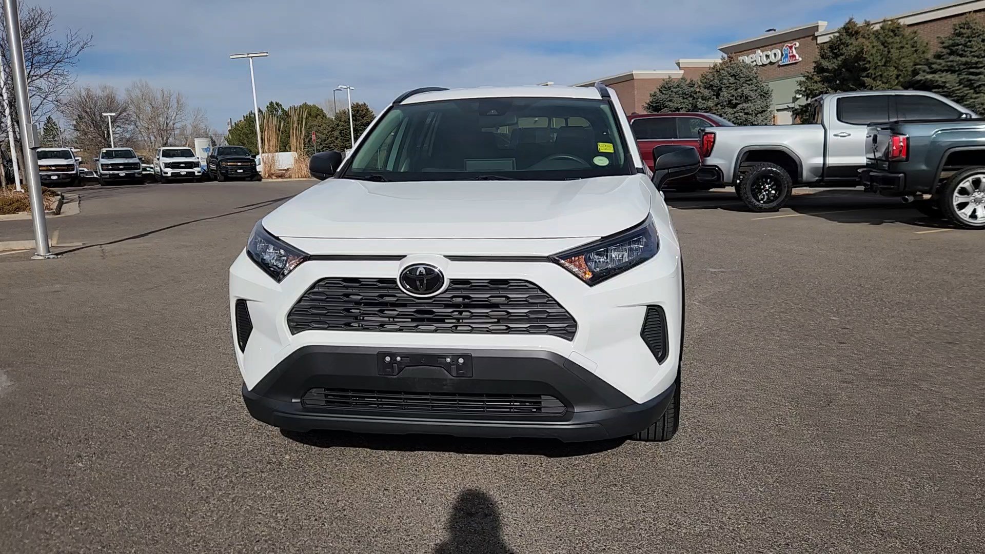 Used 2019 Toyota RAV4 LE image 3