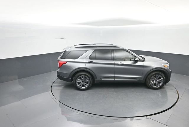 Certified 2024 Ford Explorer XLT w/ Equipment Group 202A image 23