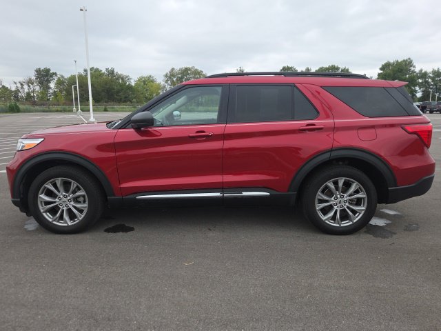 Certified 2023 Ford Explorer XLT w/ Equipment Group 202A AWD/4WD image 15