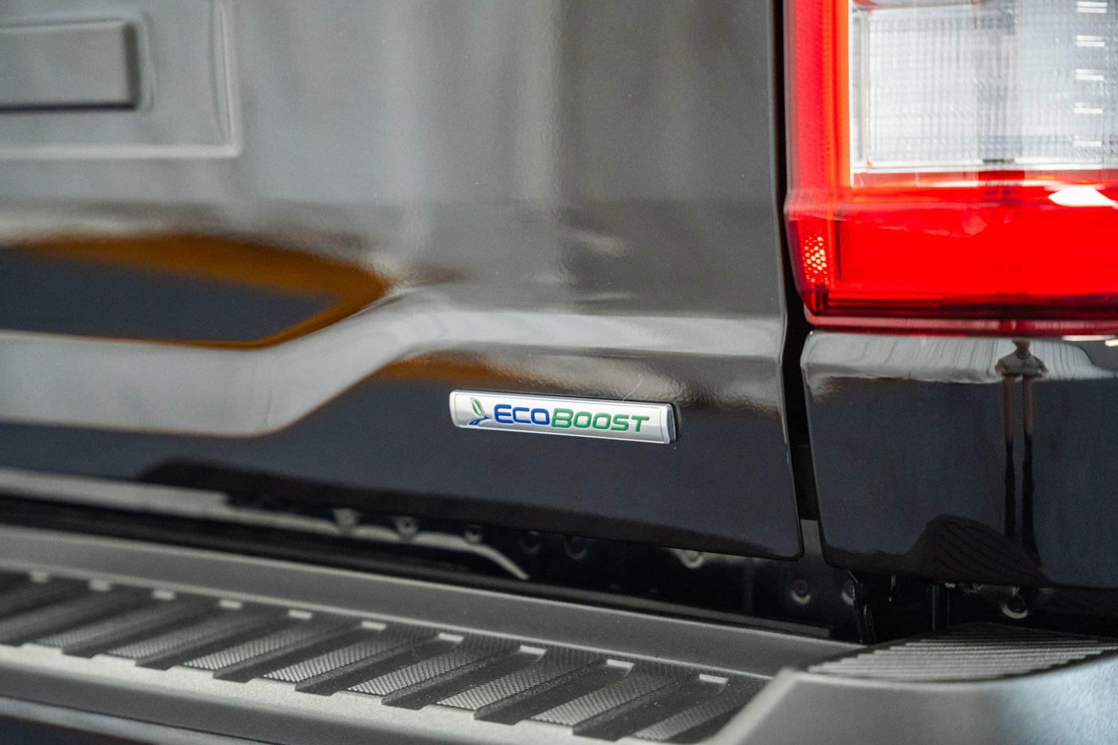 Certified 2023 Ford F150 Lariat w/ Equipment Group 502A High image 9