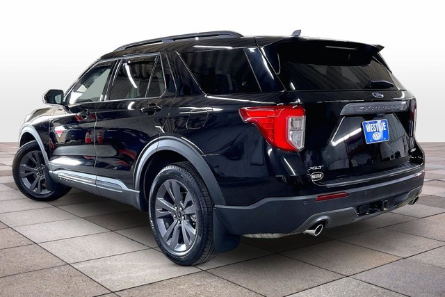 Certified 2024 Ford Explorer XLT w/ Equipment Group 202A AWD/4WD image 5