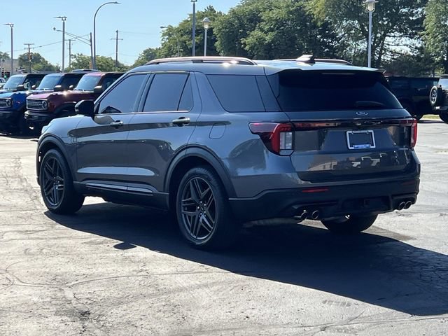 Certified 2025 Ford Explorer ST AWD/4WD image 3