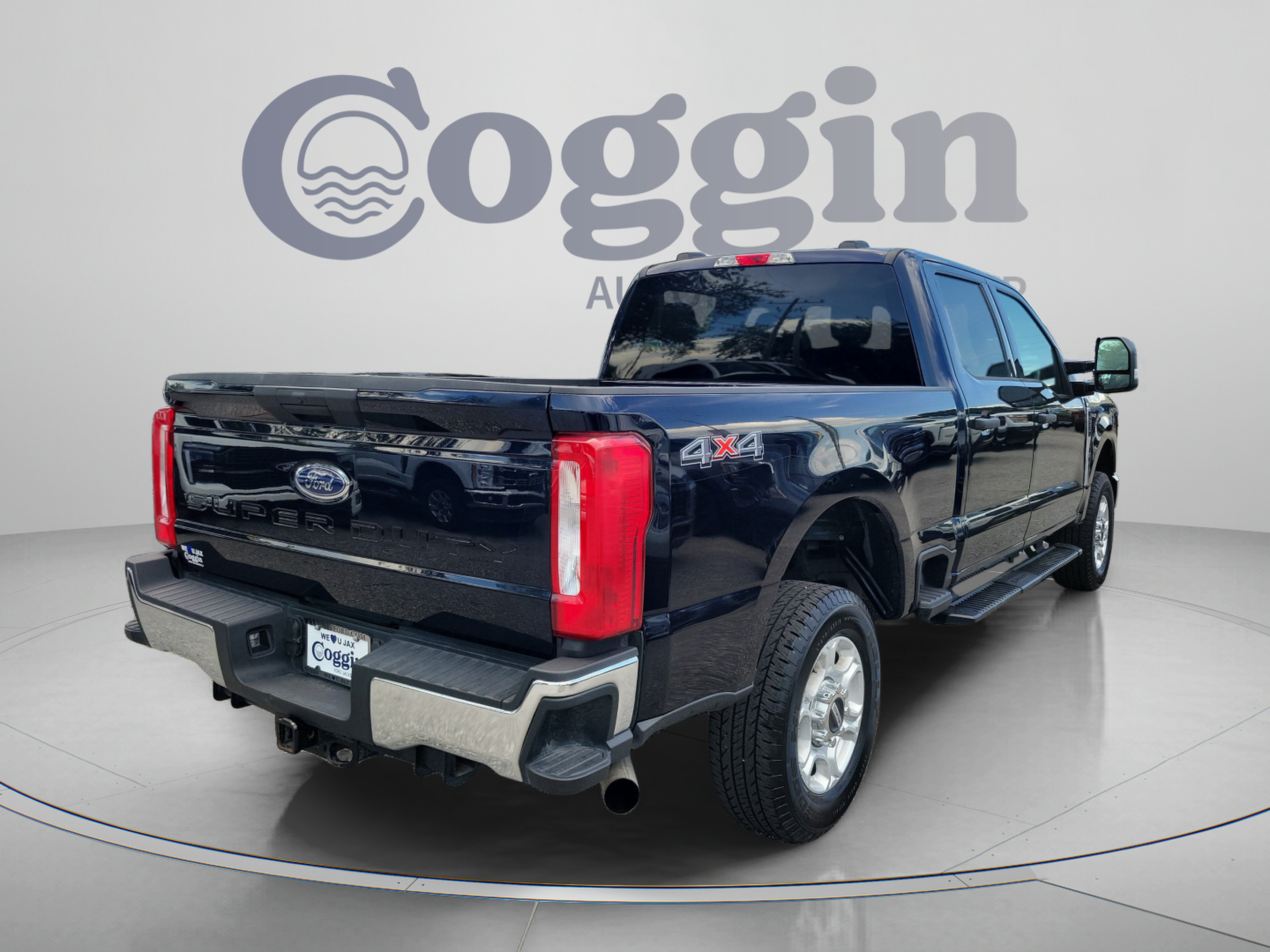 Certified 2025 Ford F250 XLT AWD/4WD image 3