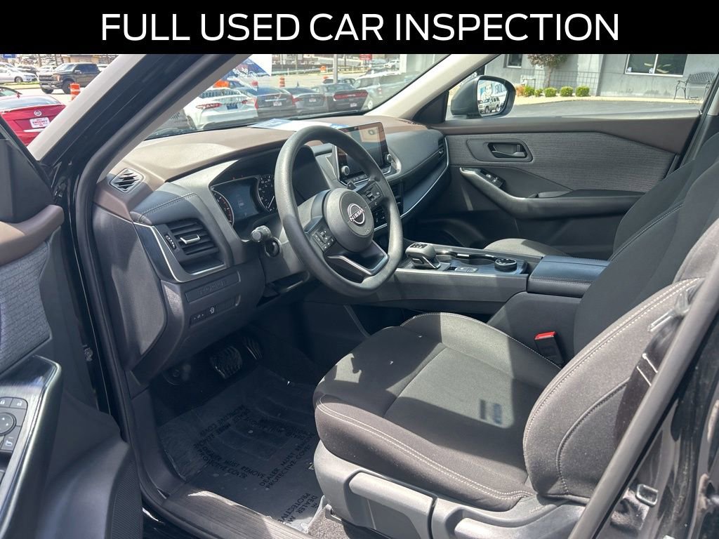 Used 2023 Nissan Rogue S AWD/4WD image 6