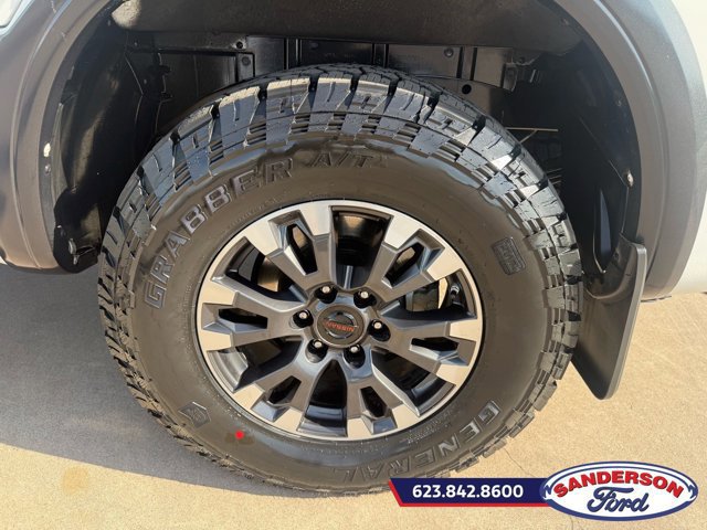 Used 2021 Nissan Titan PRO-4X w/ Pro-4x Convenience Package image 15