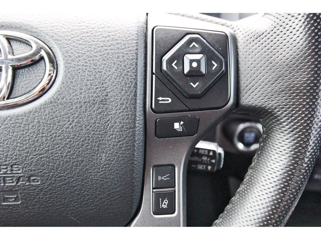Used 2023 Toyota Tacoma TRD Off-Road w/ Technology Package AWD/4WD image 20