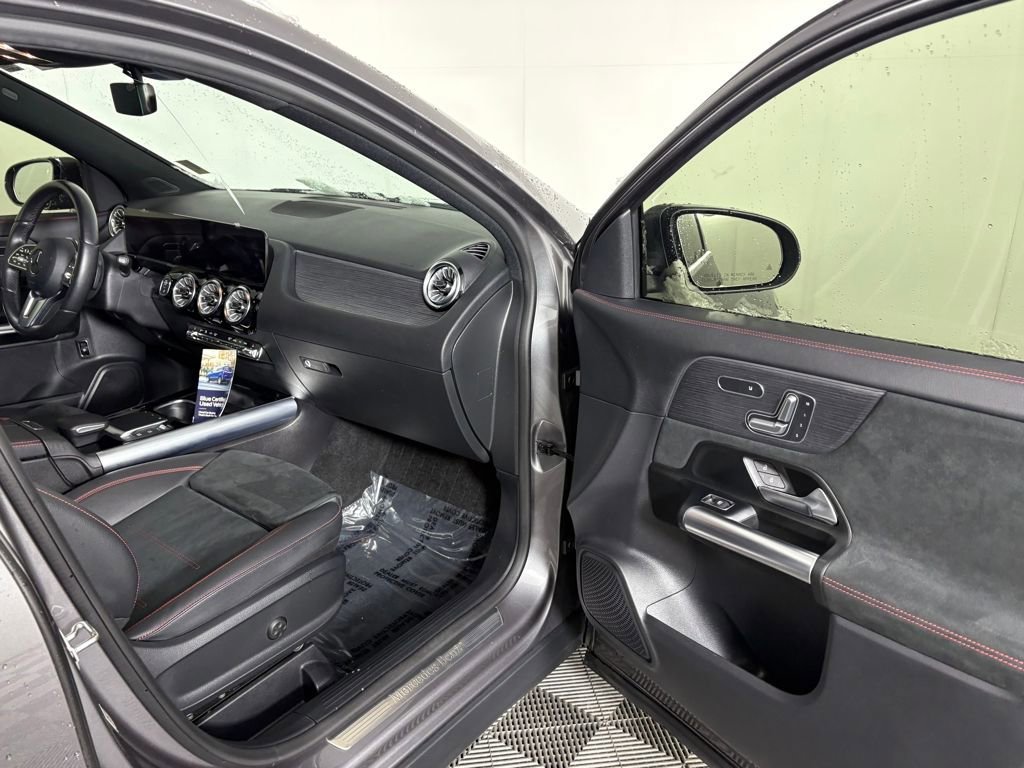 Used 2023 Mercedes-Benz GLA 250 4MATIC image 35