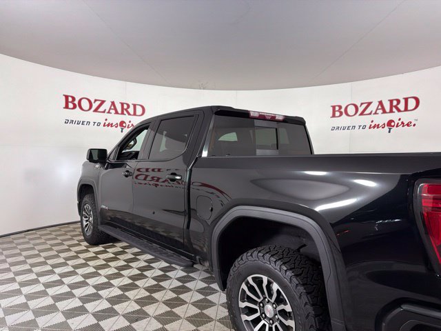 Used 2023 GMC Sierra 1500 AT4 w/ Technology Package AWD/4WD image 9