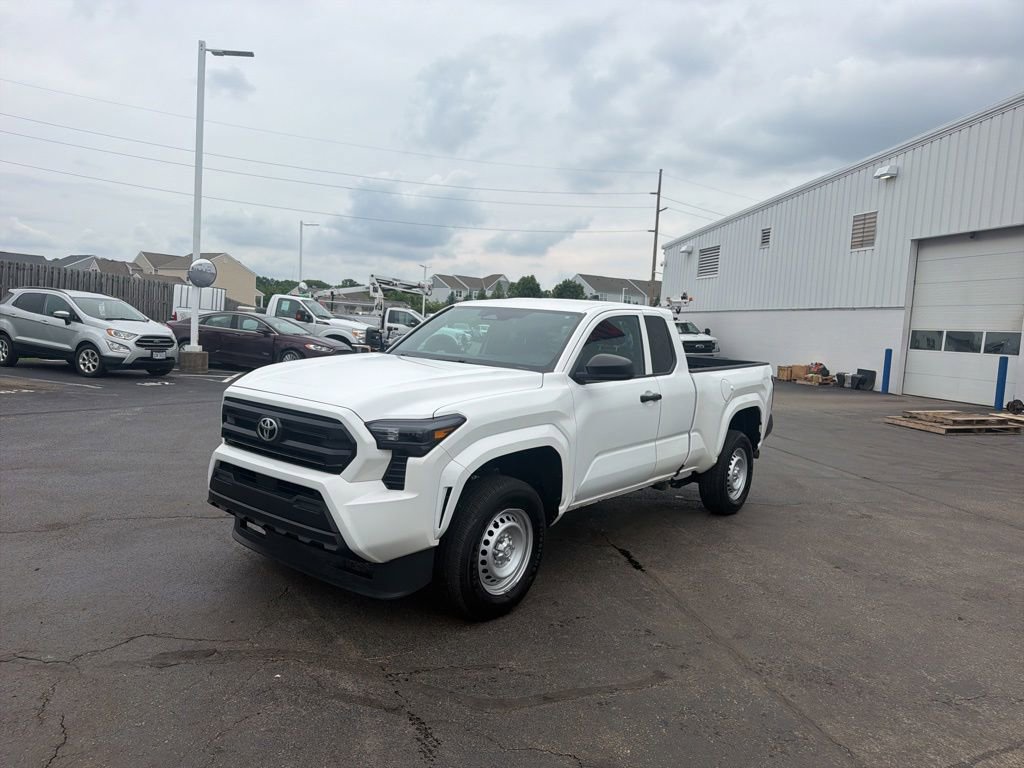 Used 2024 Toyota Tacoma SR RWD image 4