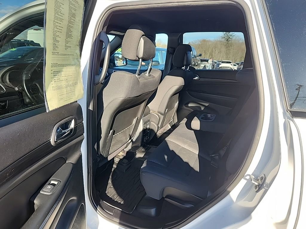 Used 2019 Jeep Grand Cherokee Laredo image 10