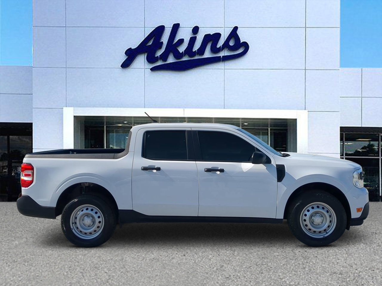 Certified 2024 Ford Maverick XL FWD image 5