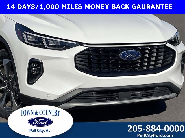 Certified 2023 Ford Escape Platinum image 2