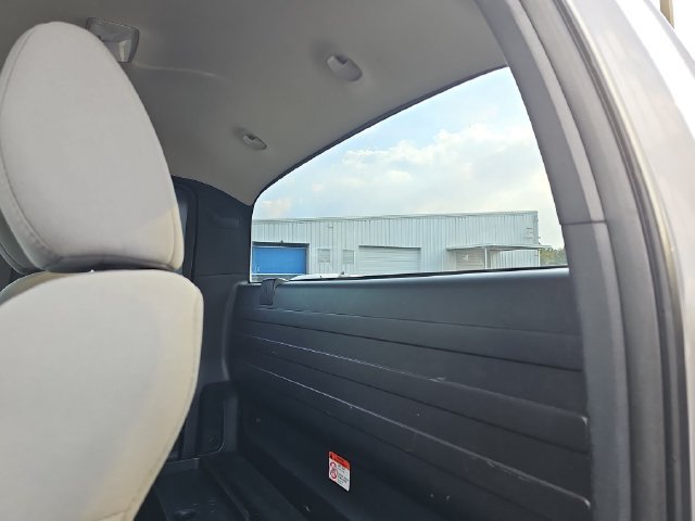 Used 2017 Toyota Tacoma SR AWD/4WD image 13