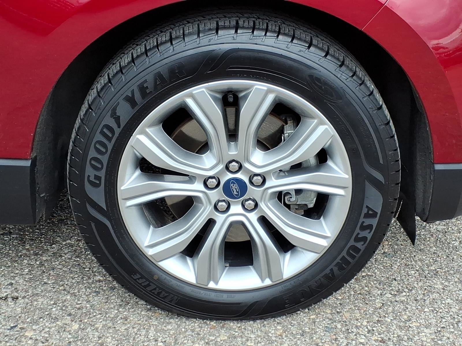 Certified 2019 Ford Edge Titanium w/ Cold Weather Package AWD/4WD image 10