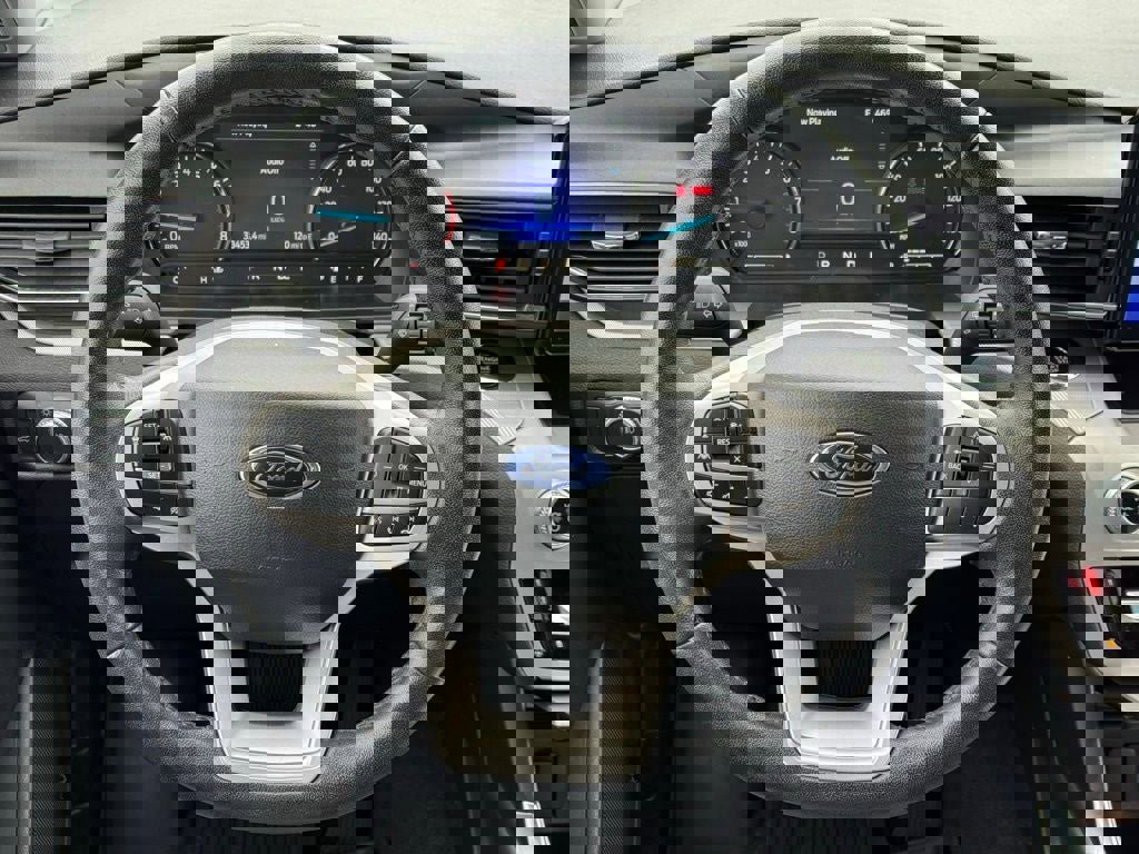 Certified 2022 Ford Explorer XLT w/ Equipment Group 202A image 16