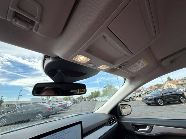 Certified 2025 Ford Escape Platinum AWD/4WD image 35