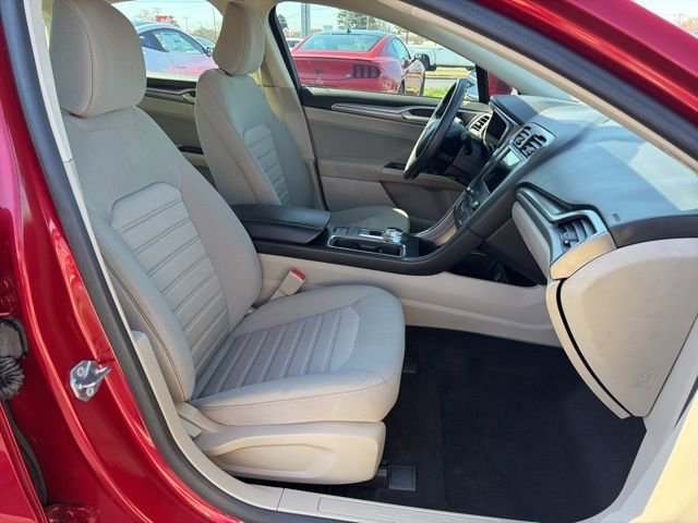 Certified 2020 Ford Fusion SE image 17