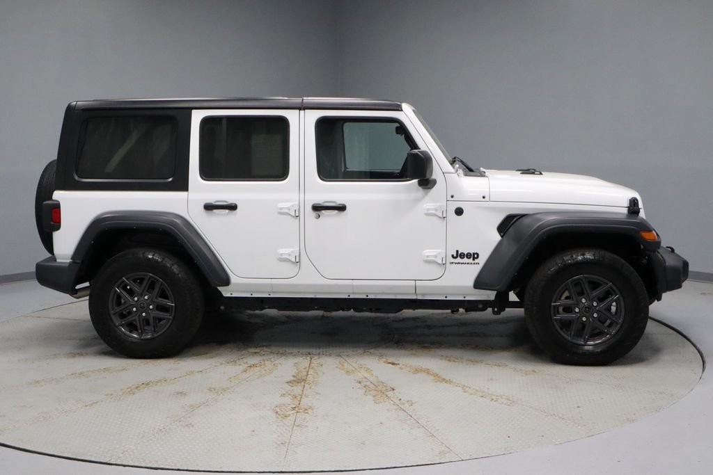 Used 2024 Jeep Wrangler Unlimited Sport AWD/4WD image 11