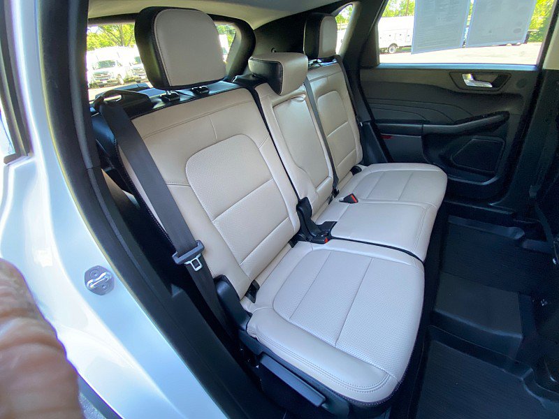 Certified 2021 Ford Escape SEL w/ Technology Package AWD/4WD image 38