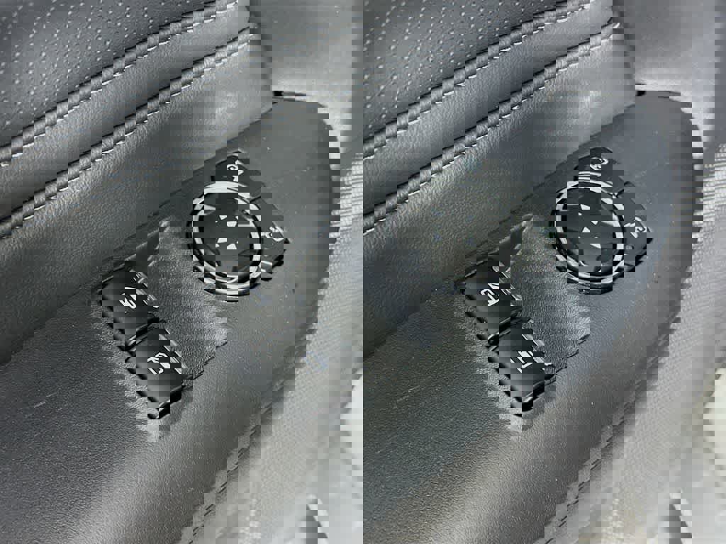 Certified 2024 Ford Mustang Premium image 28