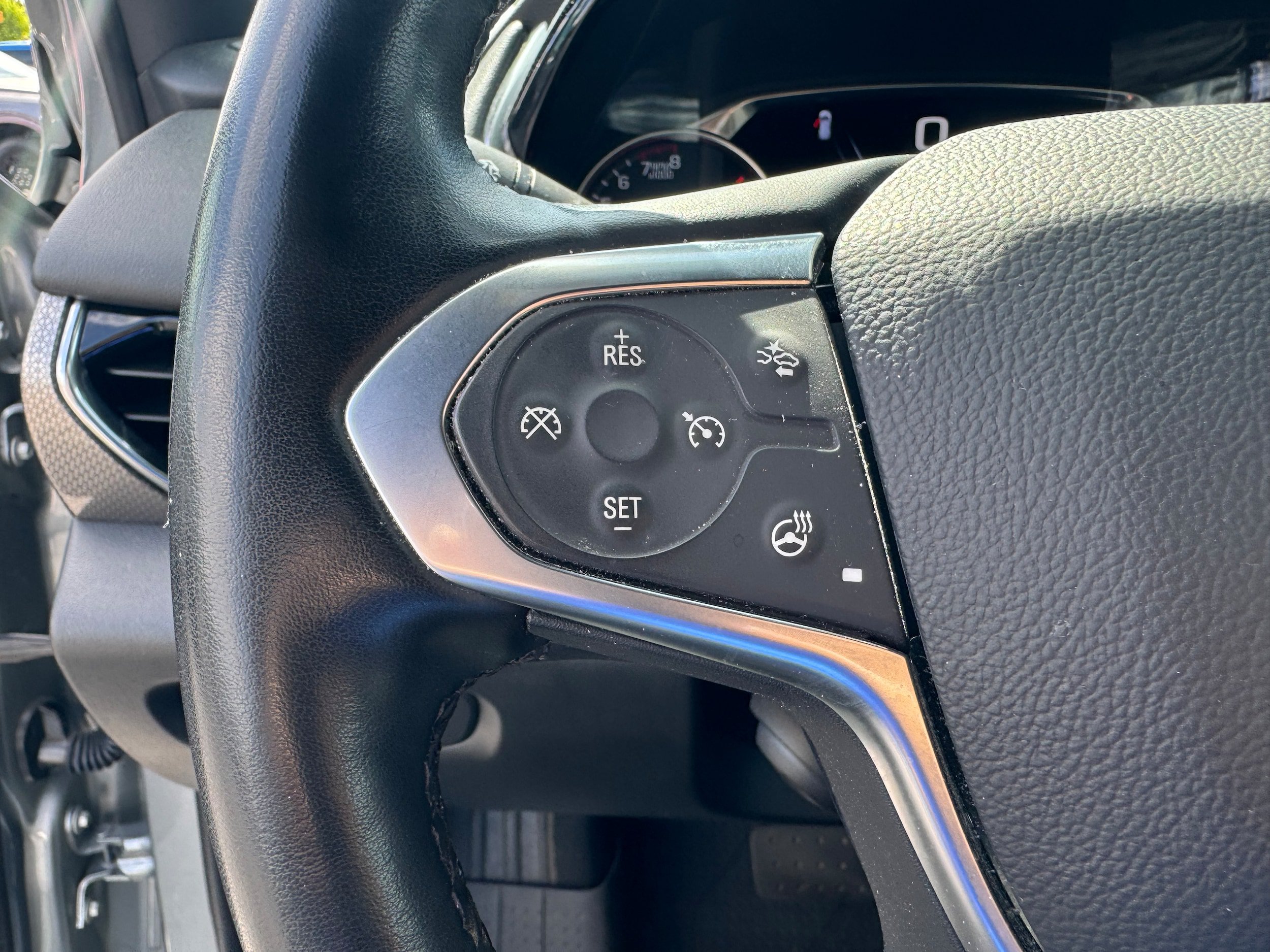 Used 2023 Chevrolet Traverse Premier w/ LPO, Floor Liner Package AWD/4WD image 16