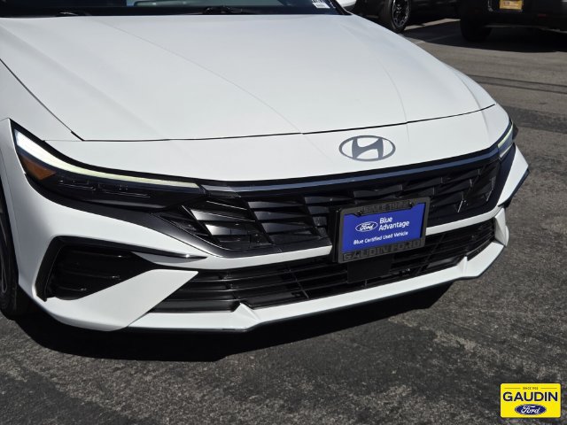 Used 2025 Hyundai Elantra SEL FWD image 2