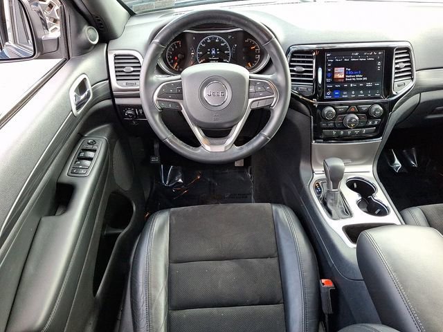 Used 2019 Jeep Grand Cherokee Laredo w/ Laredo X Package image 11