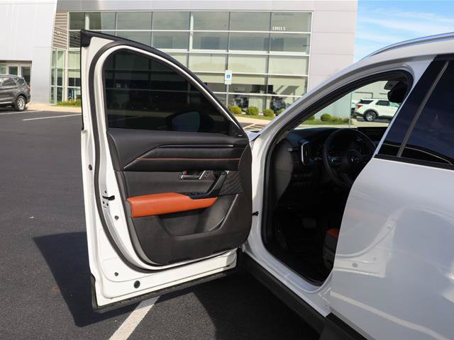 Used 2024 MAZDA CX-50 AWD 2.5 Turbo w/ Cargo Package image 19