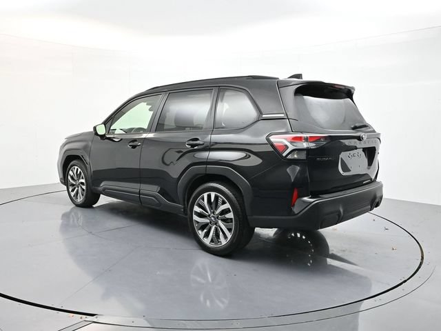 Used 2025 Subaru Forester Touring AWD/4WD image 5
