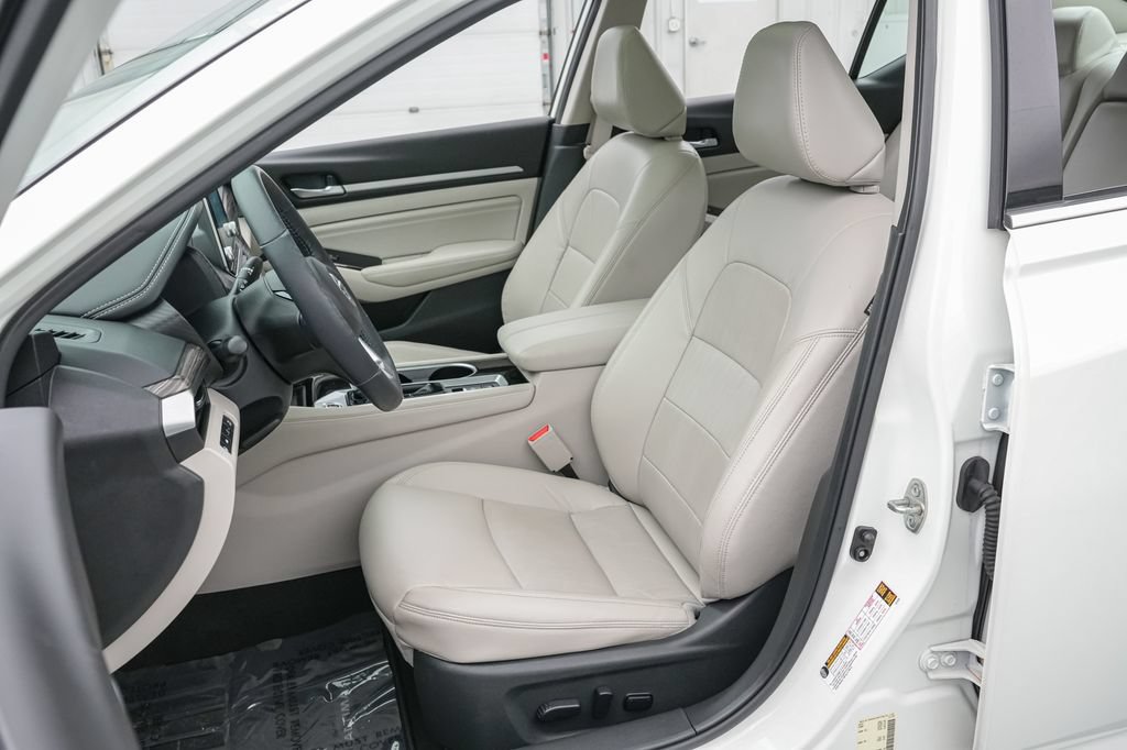 Used 2021 Nissan Altima 2.5 SL FWD image 11