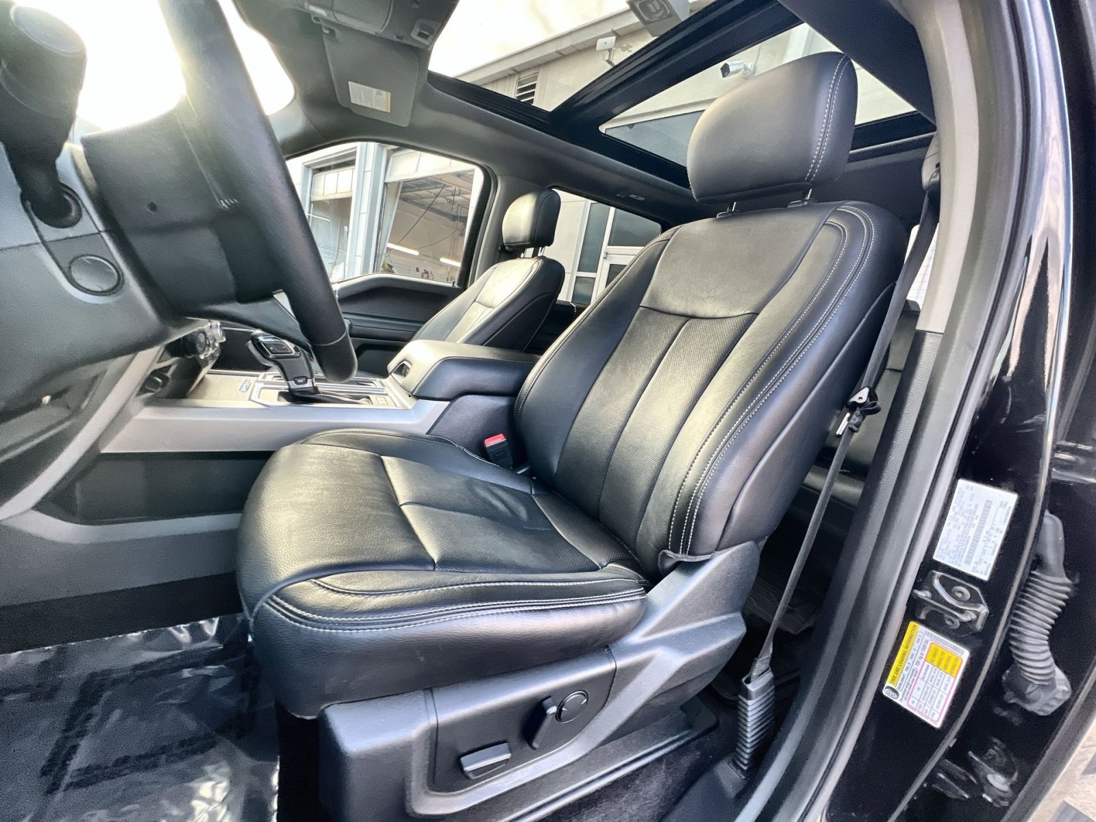 Certified 2020 Ford F150 Lariat w/ Equipment Group 502A Luxury image 13