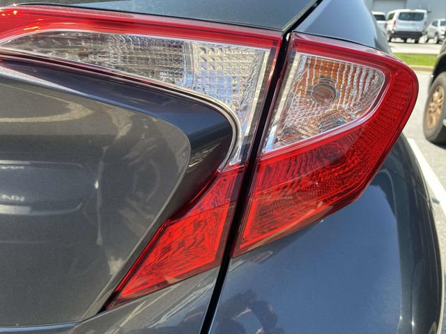 Used 2018 Toyota C-HR XLE FWD image 10