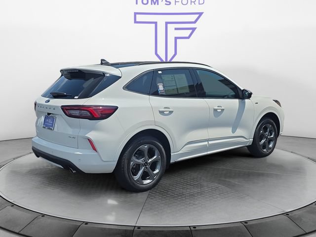 Certified 2024 Ford Escape ST-Line w/ Tech Pack #1 AWD/4WD image 5